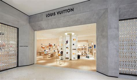 louis vuitton winkel bijenkorf|Louis Vuitton schoenen.